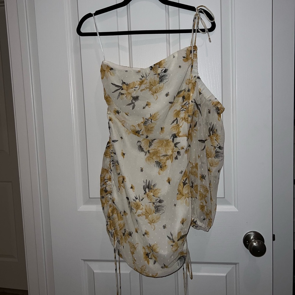 HELLO MOLLY FLOWER CHILD DRESS YELLOW size 4